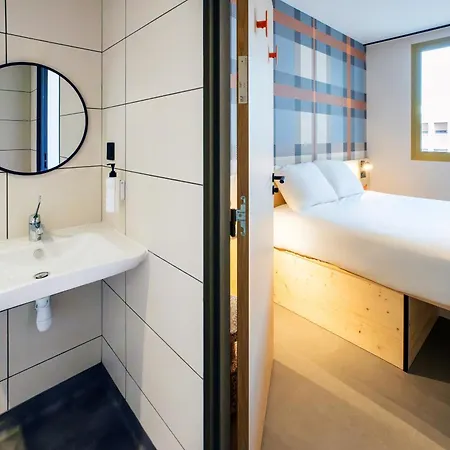Easyhotel Euromed Hotel