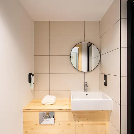 Easyhotel Euromed 2* Marseille